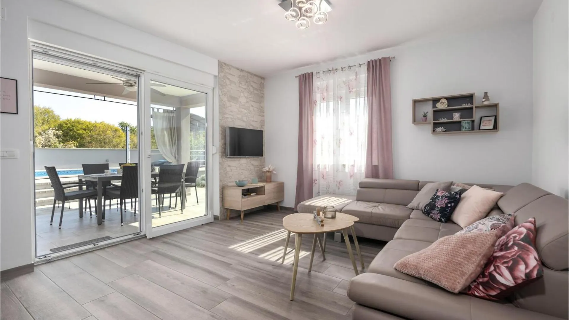 Nice Home In Kapovci With Outdoor Swimming Pool Brusici