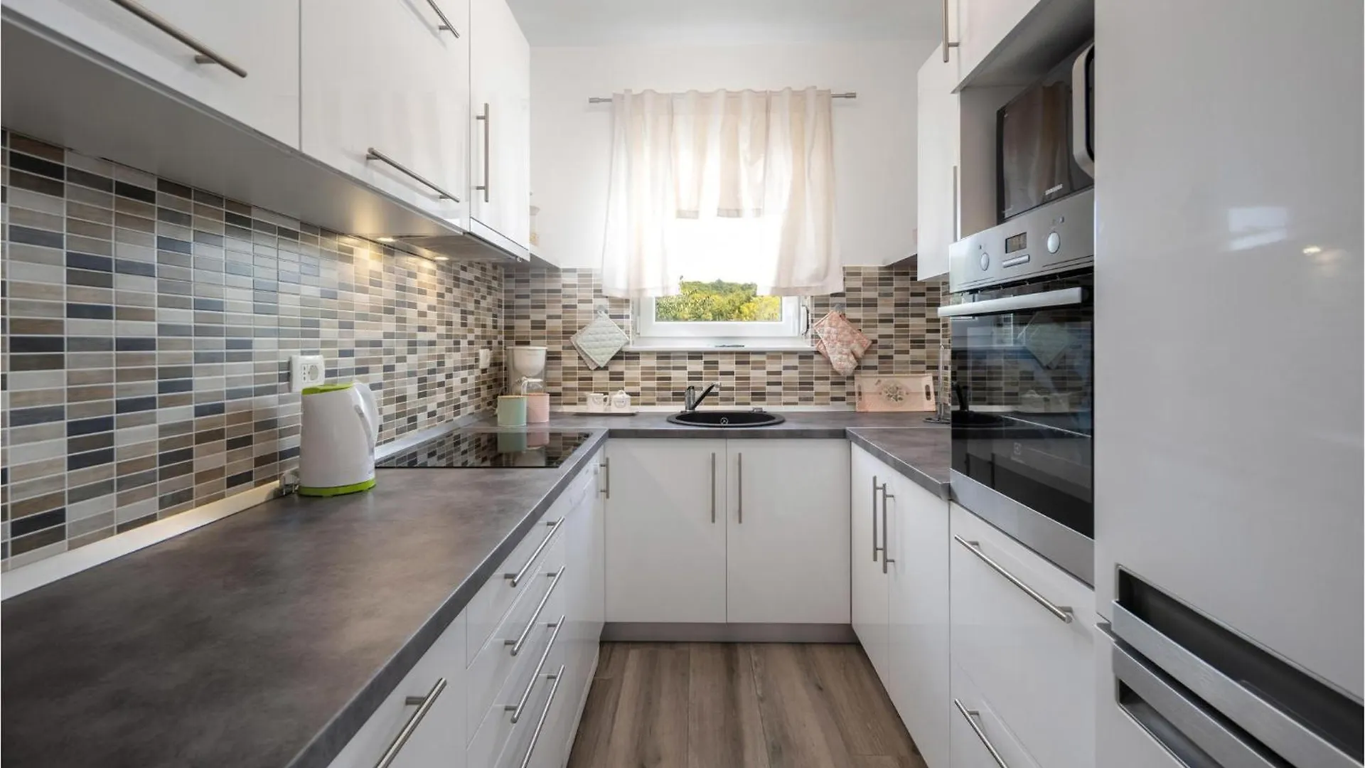 Nice Home In Kapovci With Outdoor Swimming Pool Brusici Holiday home